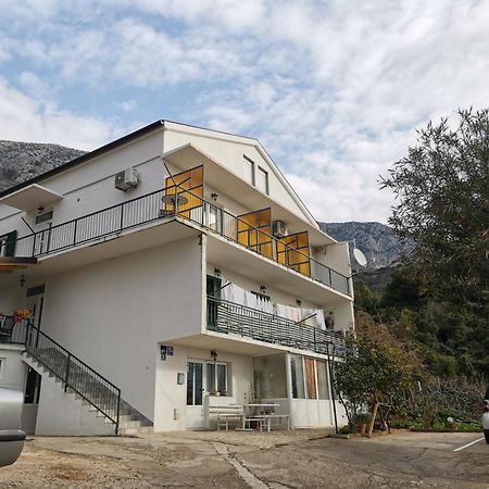 Guesthouse โปดาซา ภายนอก รูปภาพ