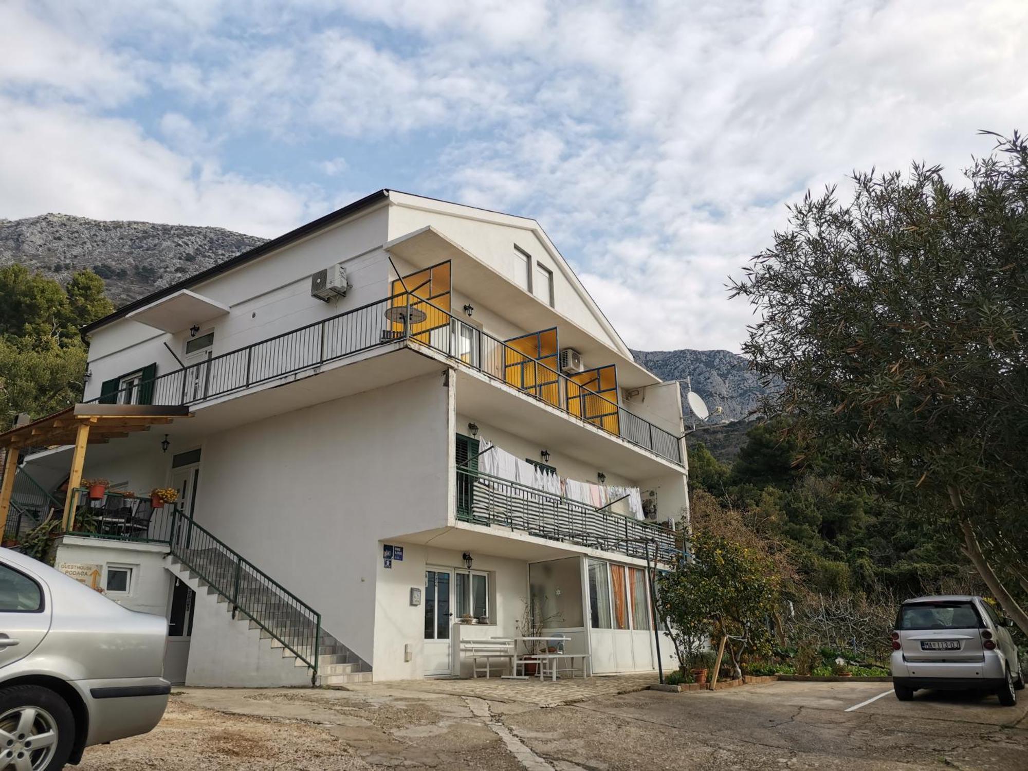 Guesthouse โปดาซา ภายนอก รูปภาพ