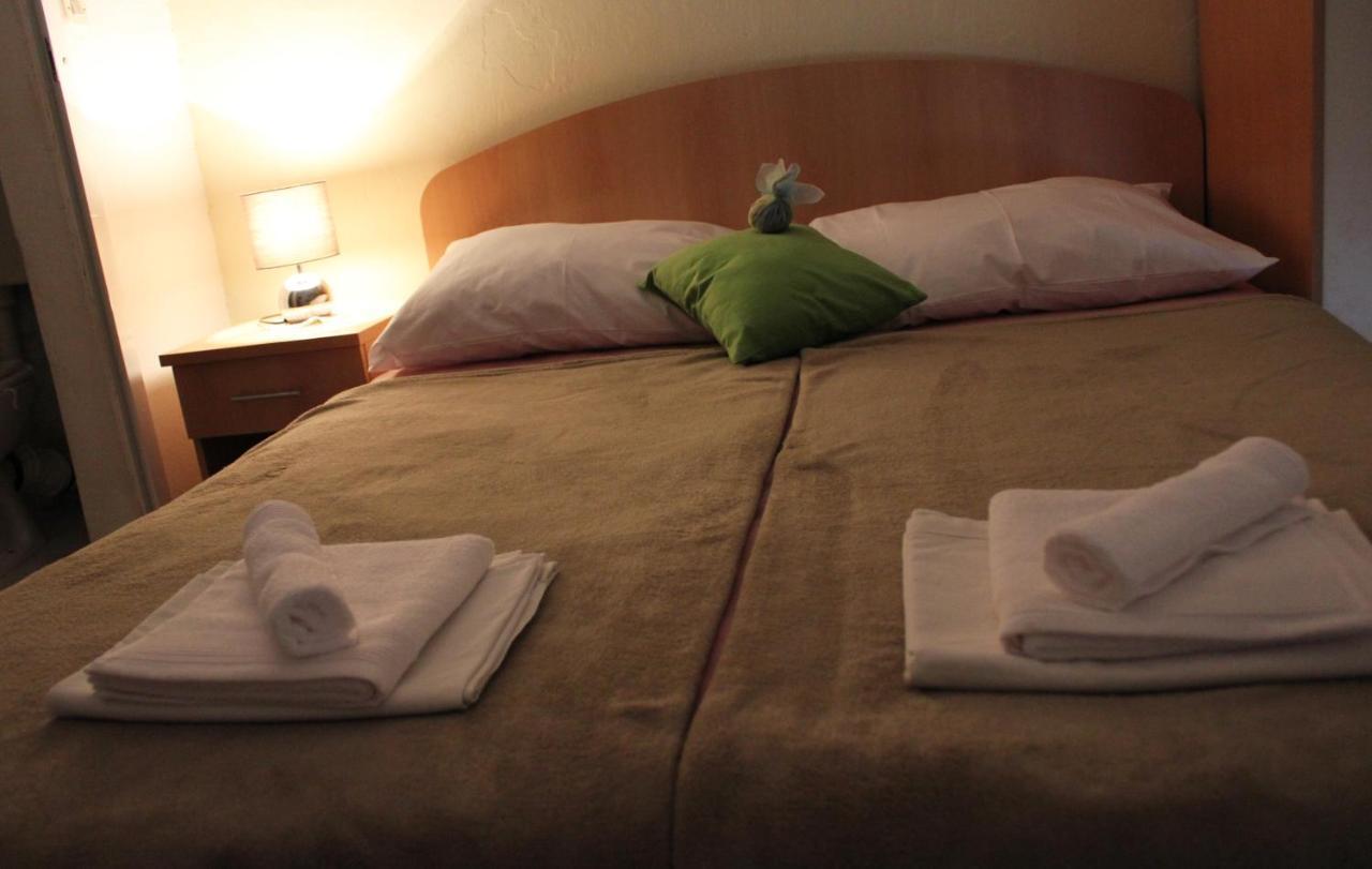 Guesthouse โปดาซา ภายนอก รูปภาพ